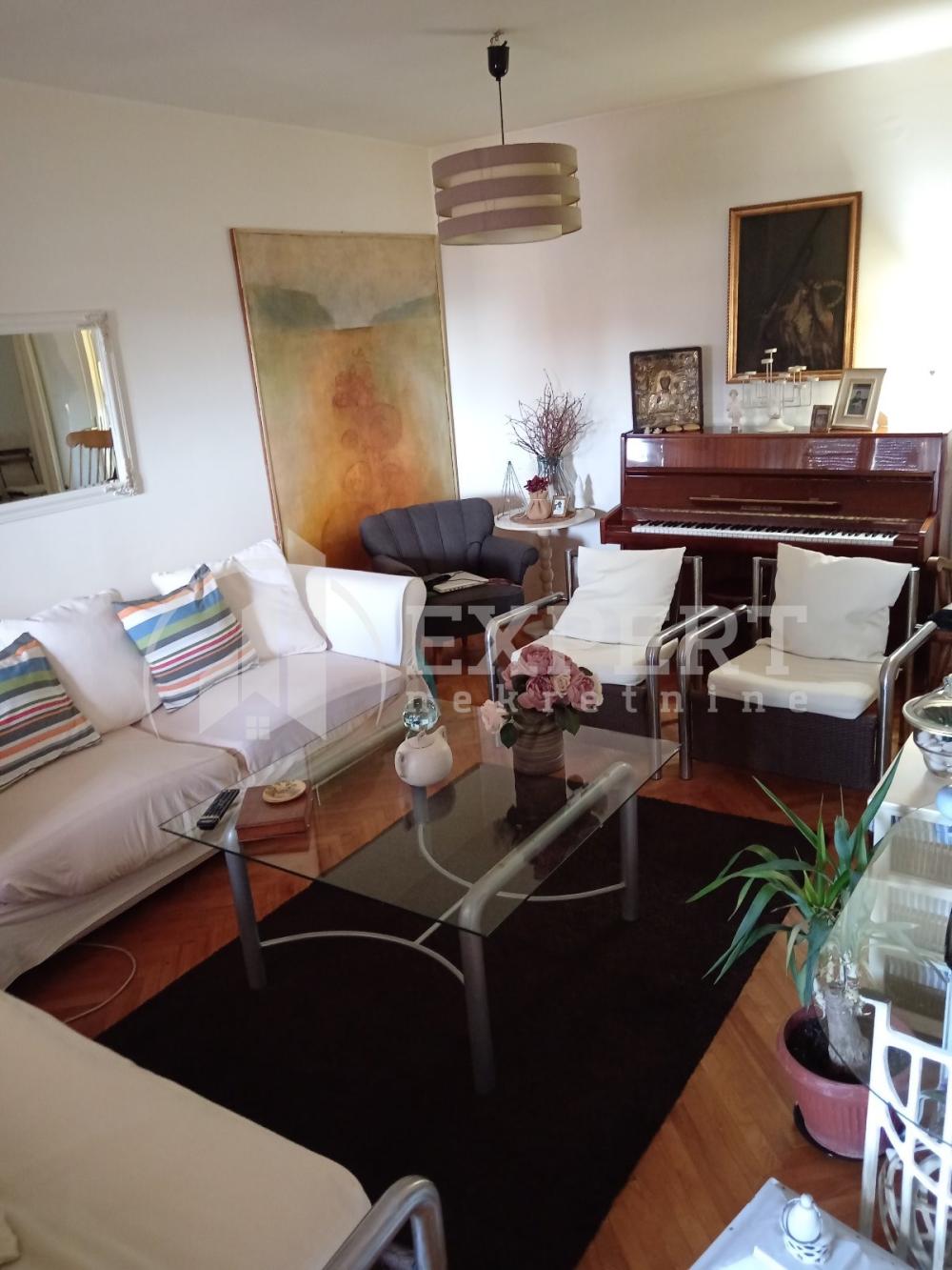 Slika 1 - Bulevar Nikole Tesle, Trosoban stan na prodaju, 95m2, 120.000€