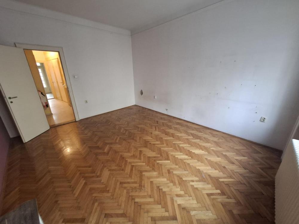 Slika 7 - Troiposoban stan za izdavanje, 122m2, 1.500€