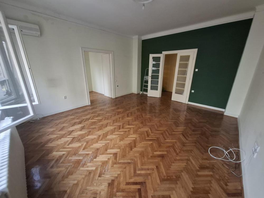 Slika 2 - Troiposoban stan za izdavanje, 122m2, 1.500€