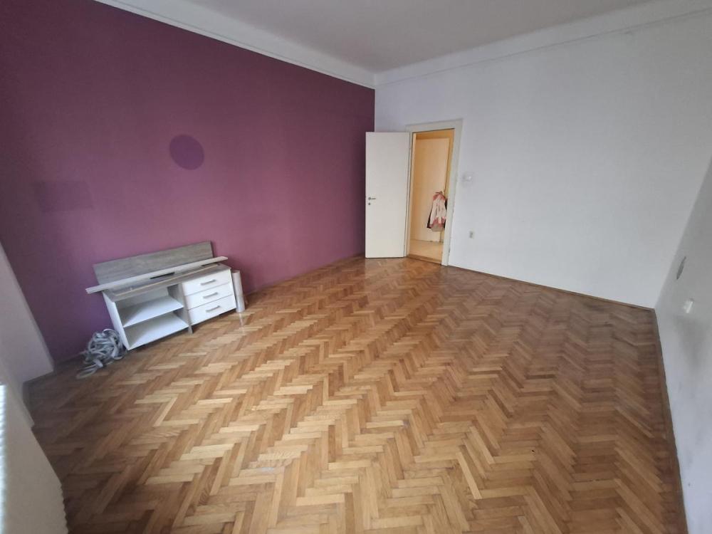 Slika 8 - Troiposoban stan za izdavanje, 122m2, 1.500€
