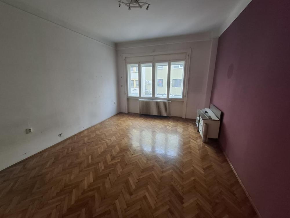 Slika 6 - Troiposoban stan za izdavanje, 122m2, 1.500€