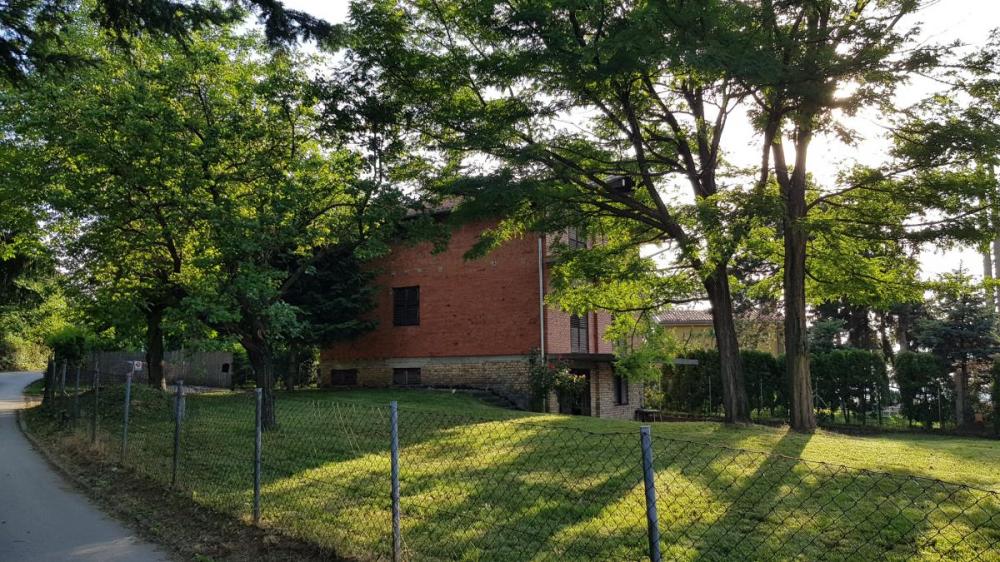 Slika 2 - Sremskih Partizana,  Kuća na prodaju, 278m2, 231.750€