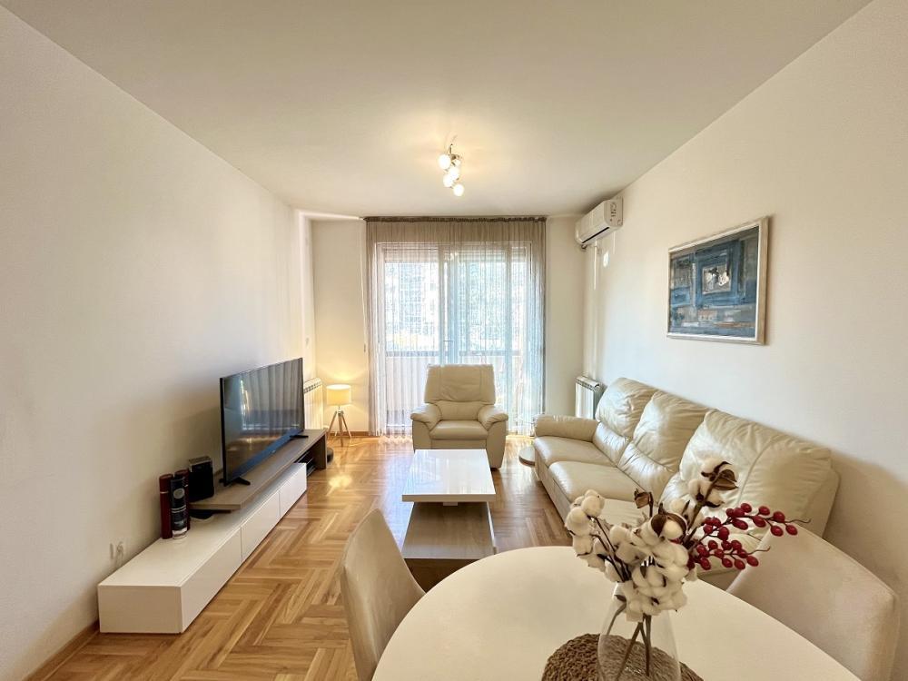 Glavna slika -Bulevar JNA, Dvoiposoban stan na prodaju, 63m2, 205.000€