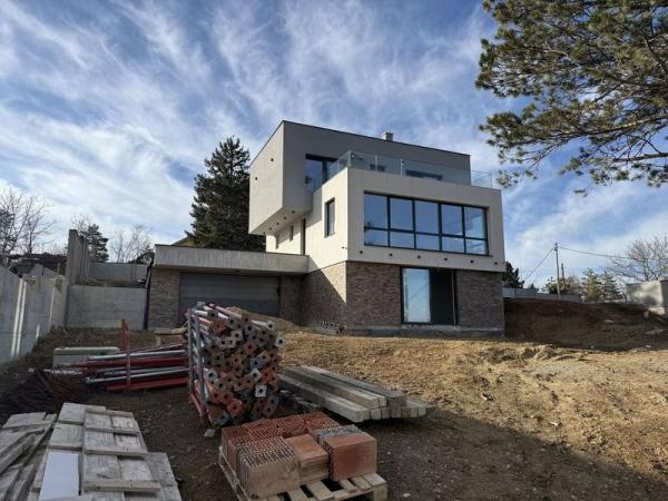 Slika 2 -  Kuća na prodaju, 313m2, 566.500€