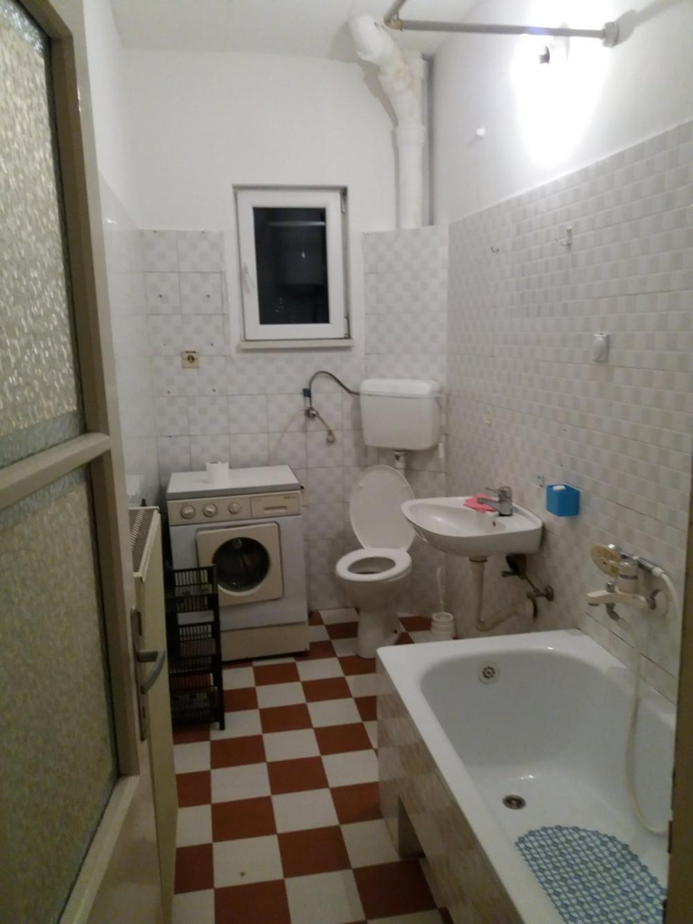 Slika 5 - Obrenovićeva, Dvoiposoban stan za izdavanje, 65m2, 300€