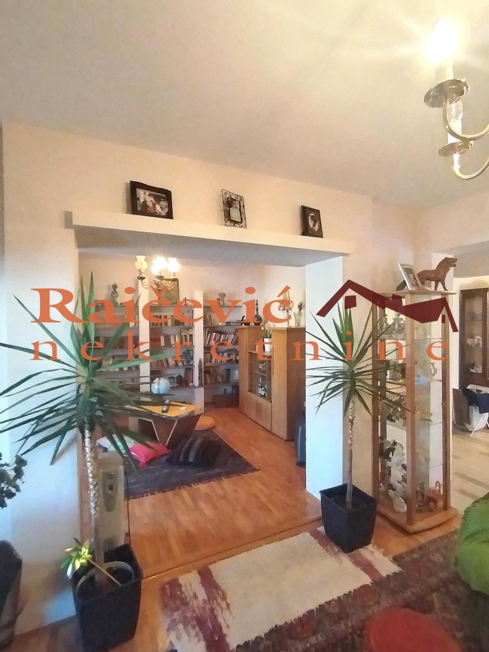 Slika 4 - Skadarlijska,  Kuća na prodaju, 354m2, 250.000€