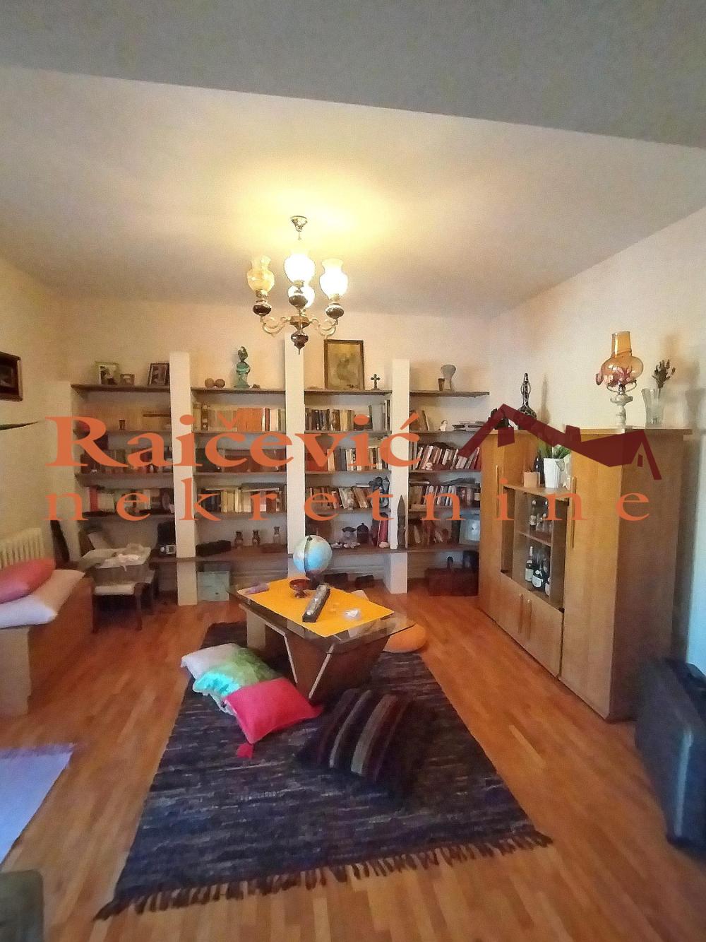 Slika 5 - Skadarlijska,  Kuća na prodaju, 354m2, 250.000€