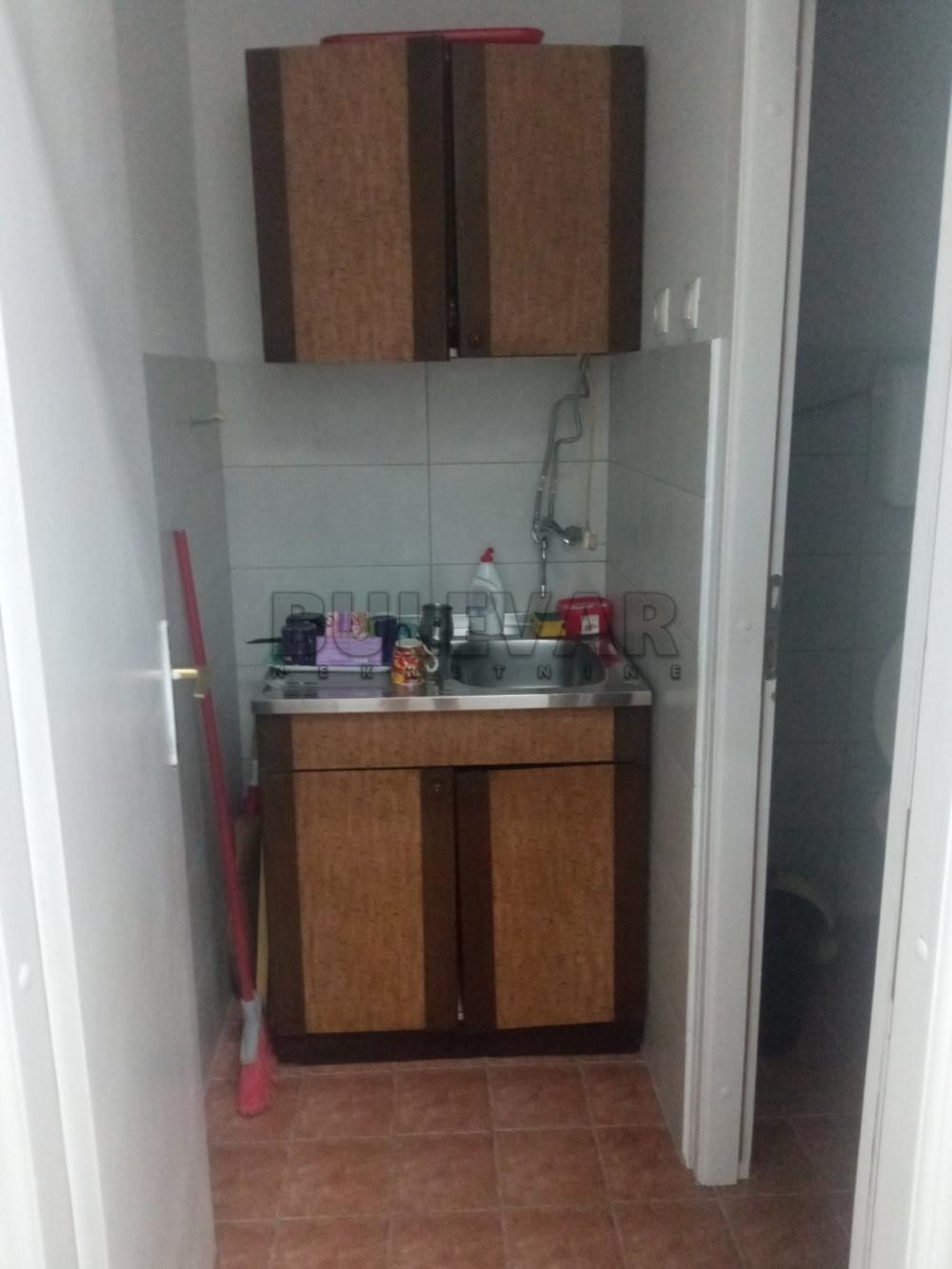 Slika 5 - Bulevar Nemanjića,  Lokal za izdavanje, 65m2, 400€