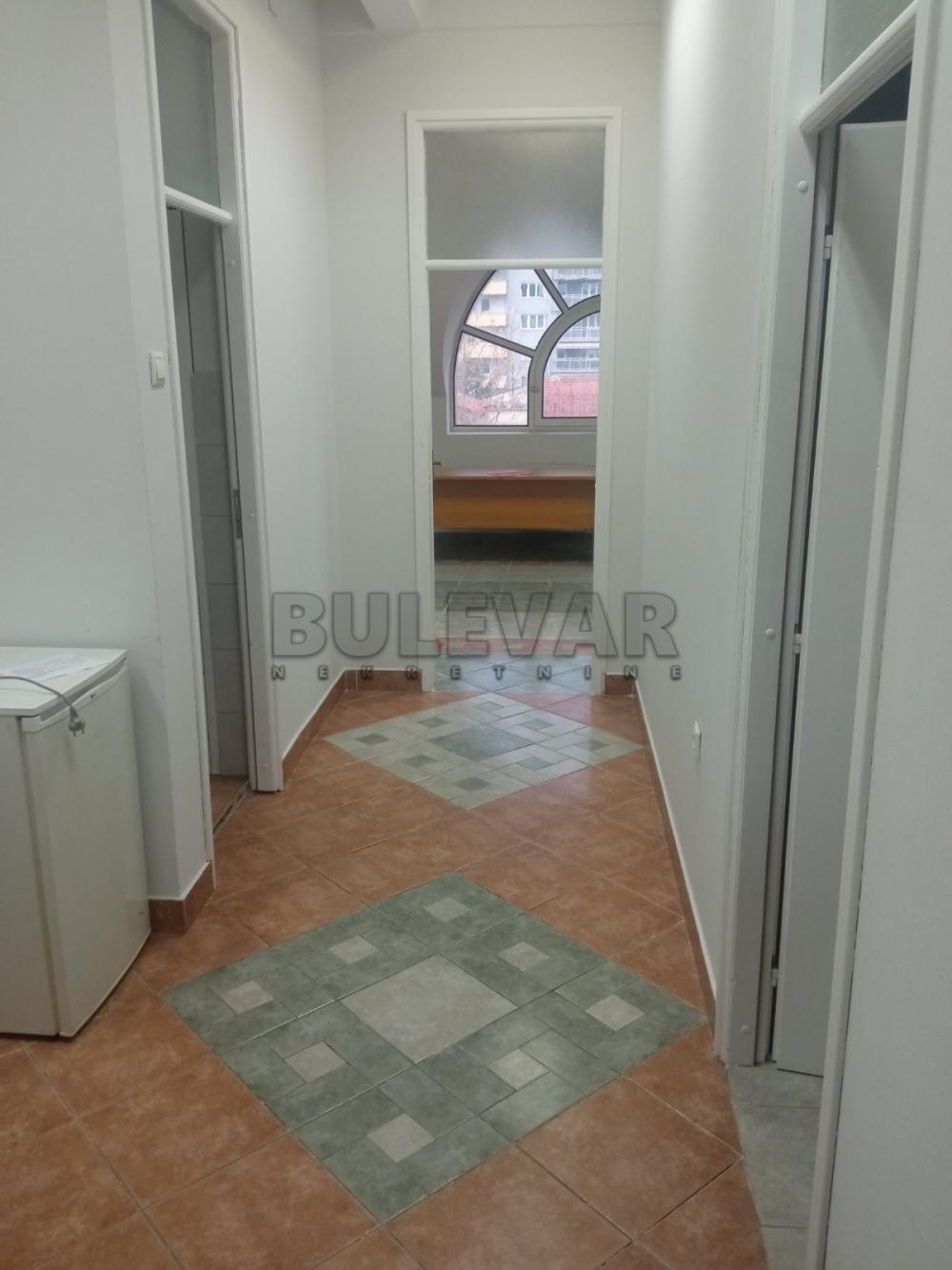 Slika 3 - Bulevar Nemanjića,  Lokal za izdavanje, 65m2, 400€