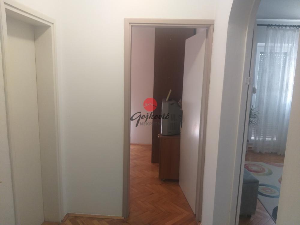 Slika 10 - Ratka Pavlovića,  Kuća na prodaju, 158m2, 380.000€