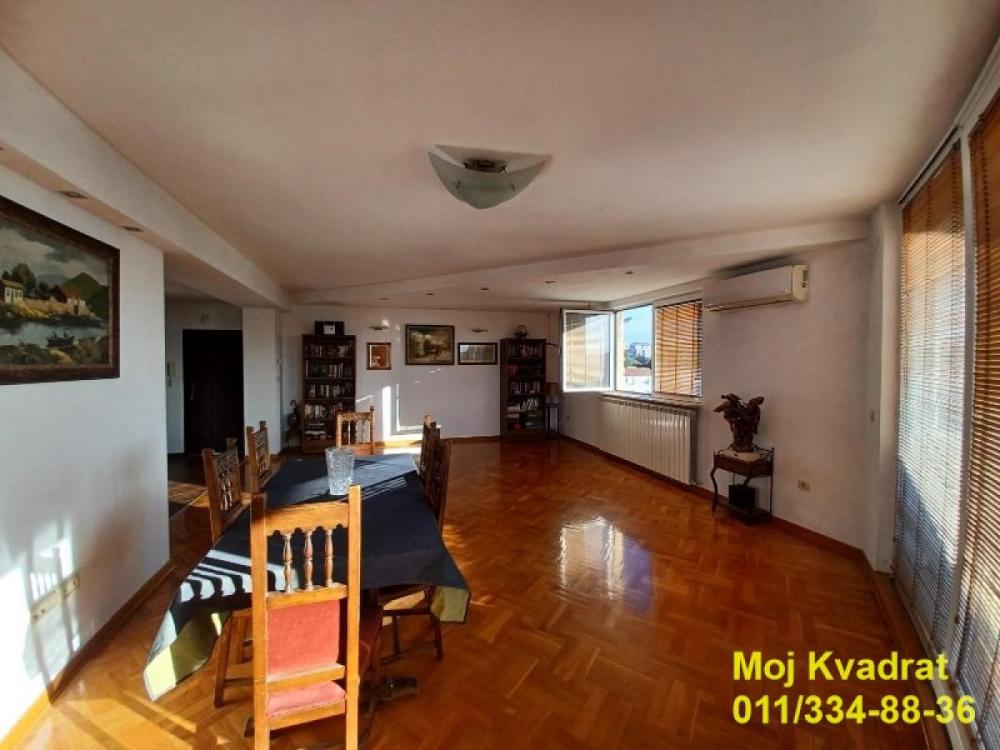 Slika 1 - Petosoban stan na prodaju, 220m2, 398.000€