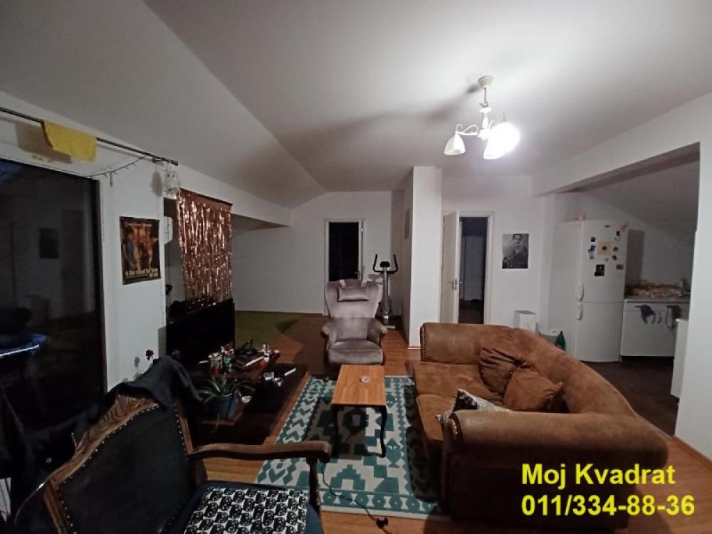 Slika 3 - Petosoban stan na prodaju, 220m2, 398.000€