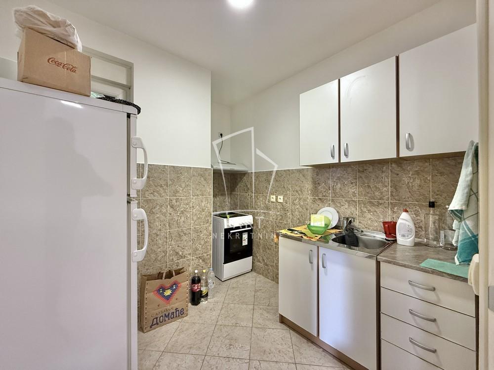 Slika 5 - Banjska, Trosoban stan za izdavanje, 53m2, 850€