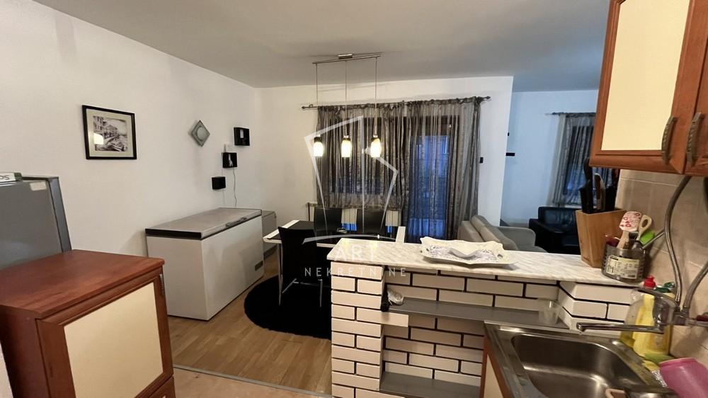 Slika 3 - Pavla Popovića, Trosoban stan za izdavanje, 90m2, 650€