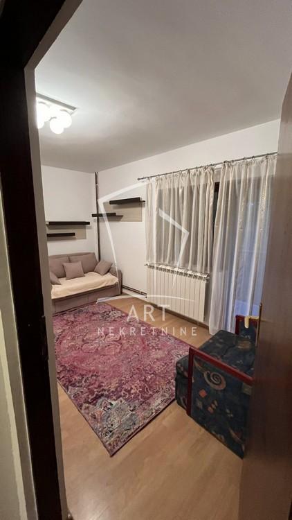 Slika 8 - Pavla Popovića, Trosoban stan za izdavanje, 90m2, 650€