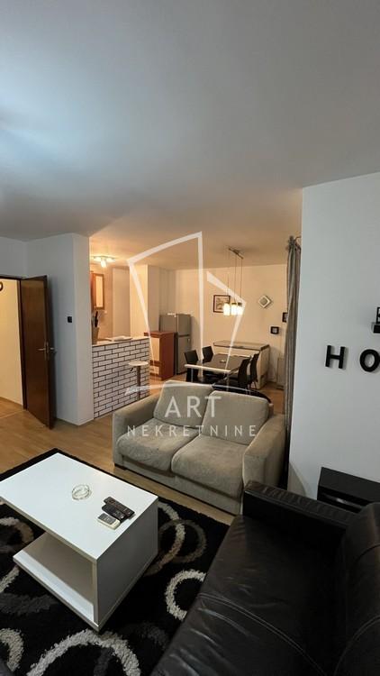 Slika 1 - Pavla Popovića, Trosoban stan za izdavanje, 90m2, 650€