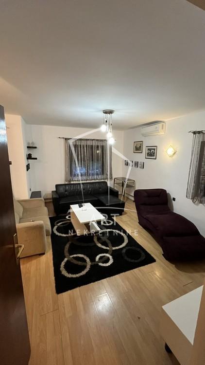 Slika 2 - Pavla Popovića, Trosoban stan za izdavanje, 90m2, 650€