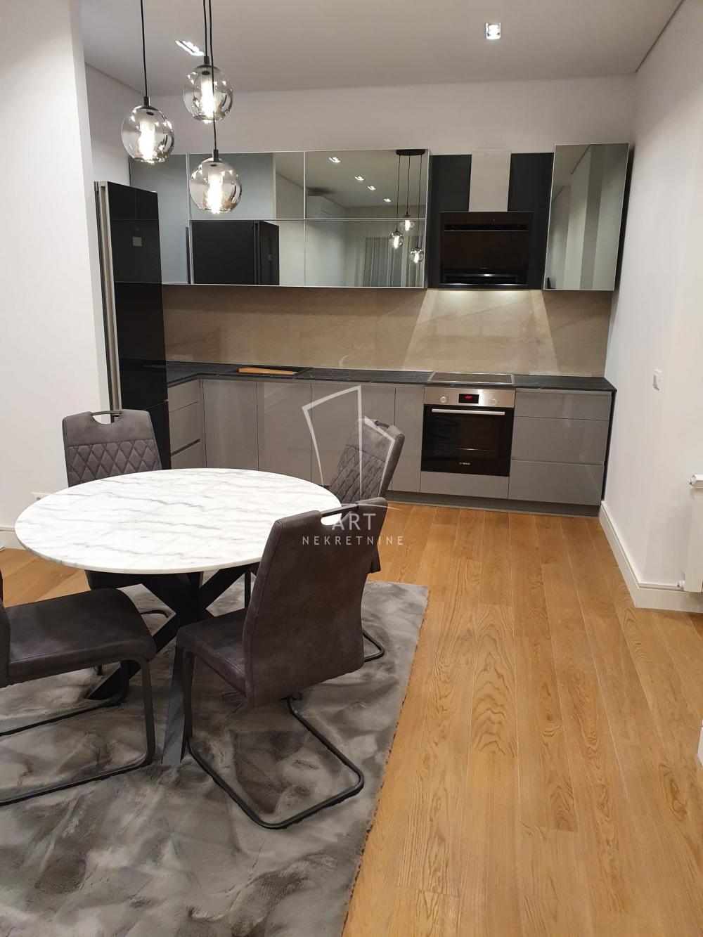 Slika 6 - Vojvode Milenka, Trosoban stan za izdavanje, 88m2, 2.200€