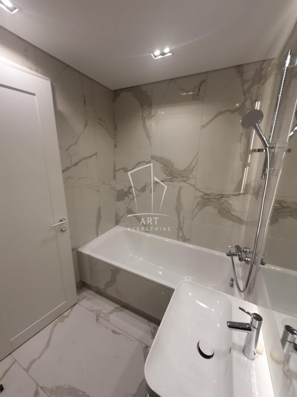 Slika 8 - Vojvode Milenka, Trosoban stan za izdavanje, 88m2, 2.200€