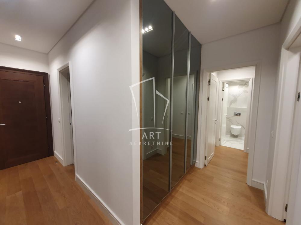 Slika 9 - Vojvode Milenka, Trosoban stan za izdavanje, 88m2, 2.200€