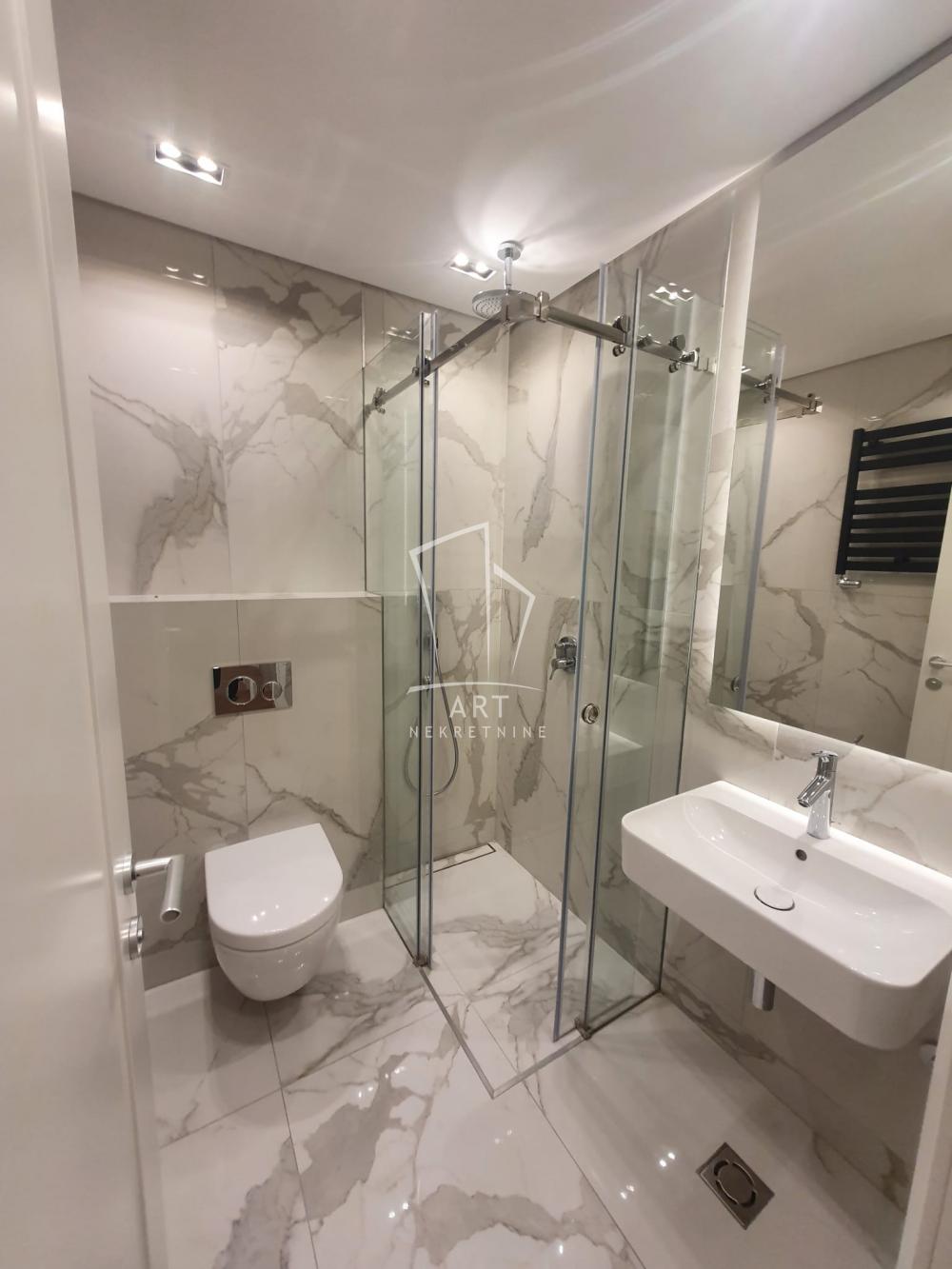 Slika 10 - Vojvode Milenka, Trosoban stan za izdavanje, 88m2, 2.200€