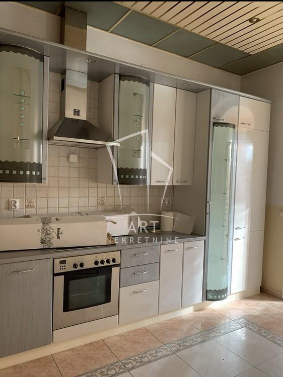 Slika 10 - Herceg Stjepana, Kuća za izdavanje, 423m2, 4.500€