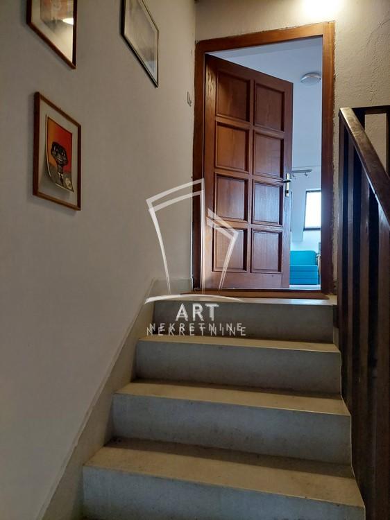 Slika 4 - Zrenjaninski put, Kuća za izdavanje, 400m2, 3.200€