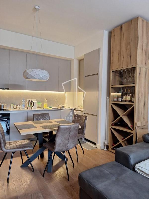 Slika 2 - Luke Ćelovića Trebinjca, Trosoban stan za izdavanje, 90m2, 1.750€