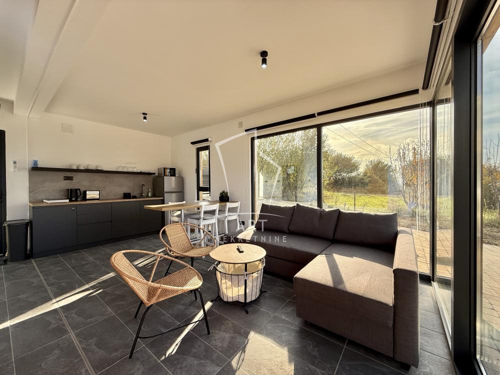 Glavna slika -Ramadanska, Kuća za izdavanje, 90m2, 3.000€