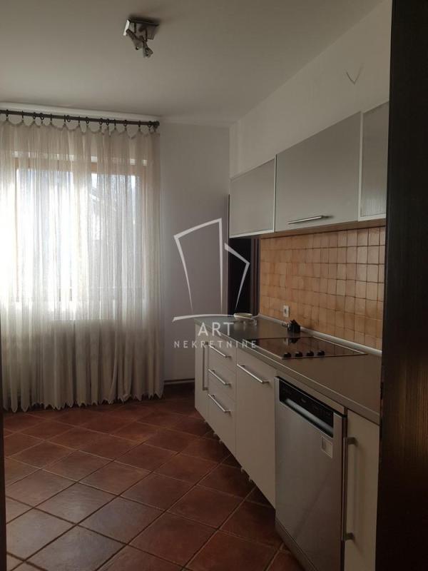 Slika 7 - Mijačka, Četvorosoban stan za izdavanje, 83m2, 1.000€