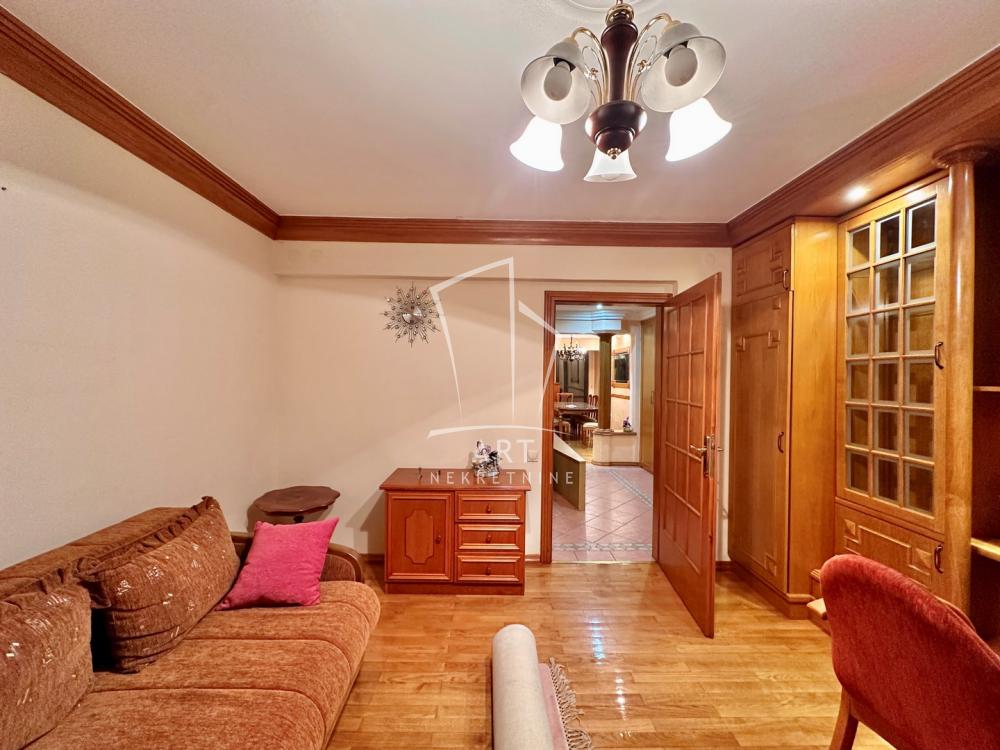 Slika 8 - Kosovska, Četvorosoban stan za izdavanje, 94m2, 1.000€