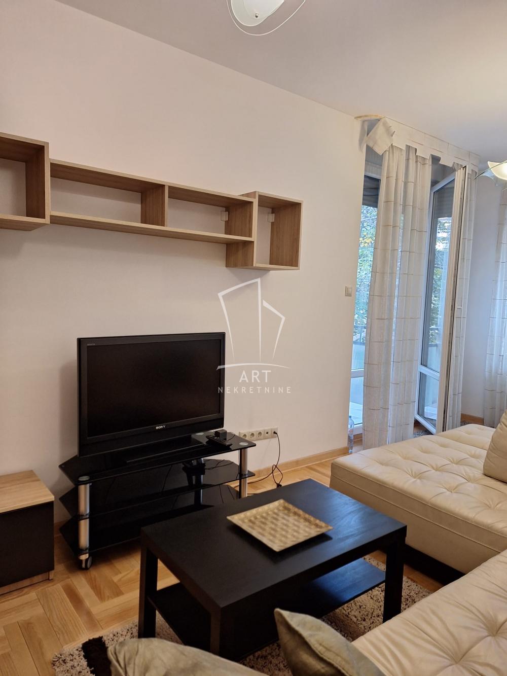 Slika 3 - Braće Nedić, Dvosoban stan za izdavanje, 56m2, 800€