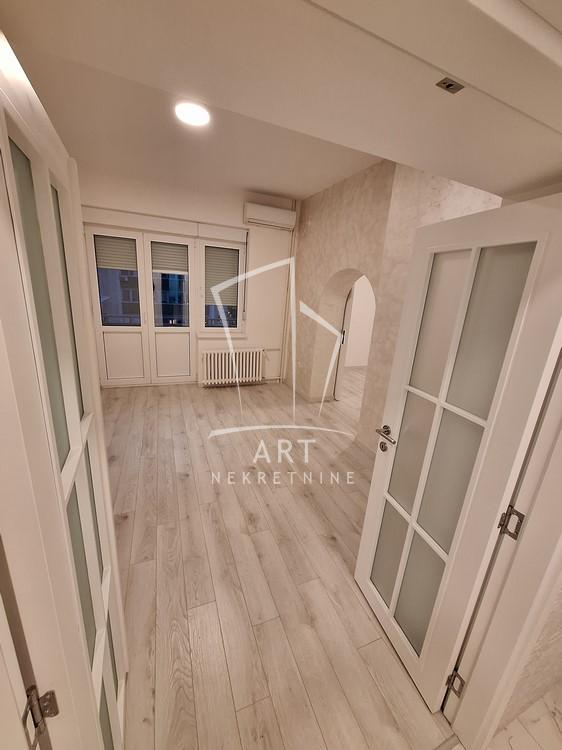 Slika 4 - Bulevar Despota Stefana, Trosoban stan za izdavanje, 80m2, 1.400€