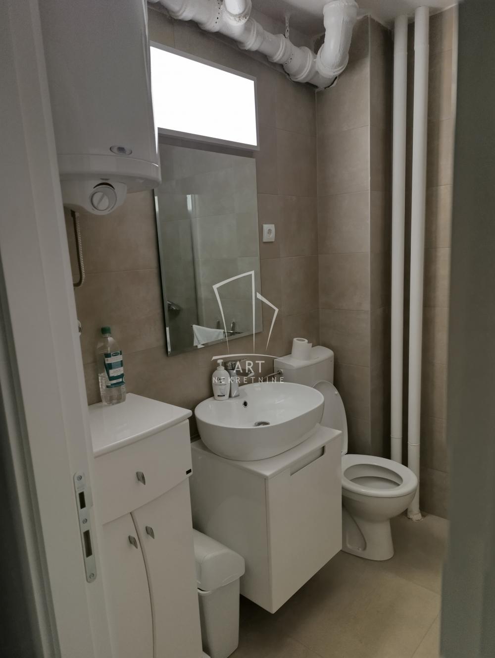 Slika 10 - Makenzijeva, Dvosoban stan za izdavanje, 65m2, 800€