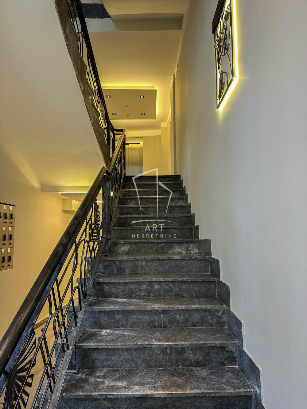 Slika 11 - Koče Popovića, Dvoiposoban stan za izdavanje, 47m2, 800€