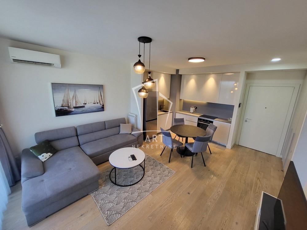 Glavna slika -Bulevar Vudroa Vilsona, Dvosoban stan za izdavanje, 55m2, 1.600€