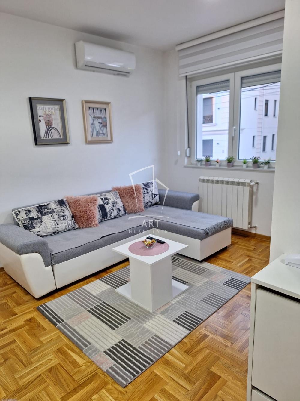 Slika 2 - Borisavljevićeva, Jednoiposoban stan za izdavanje, 32m2, 700€