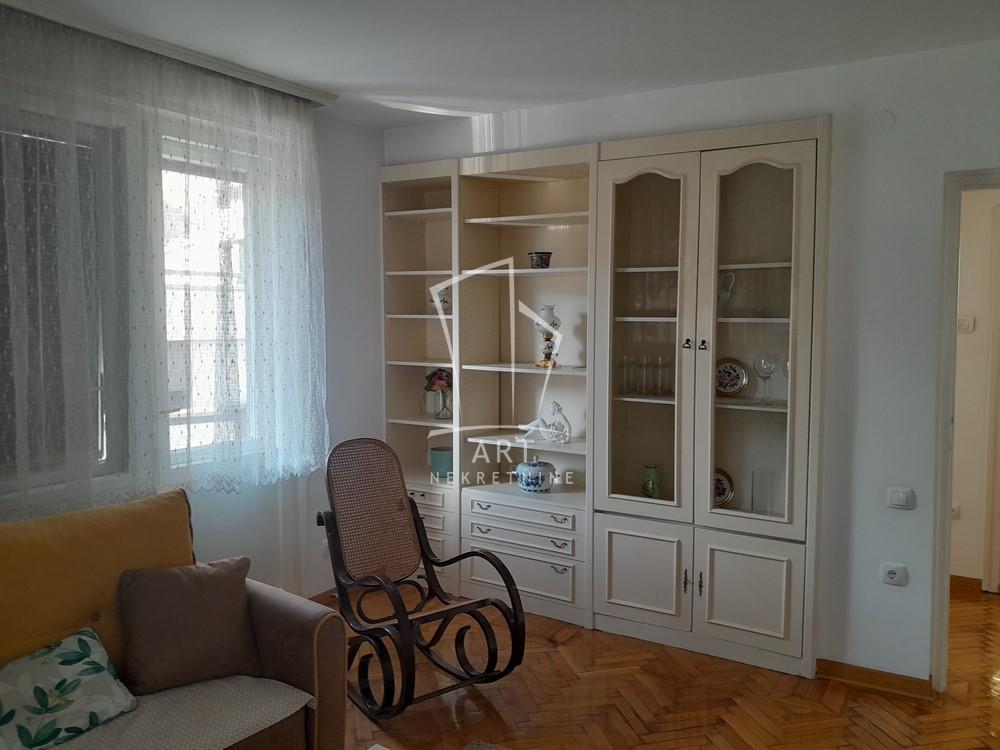 Slika 4 - Bulevar oslobođenja, Dvosoban stan za izdavanje, 47m2, 800€