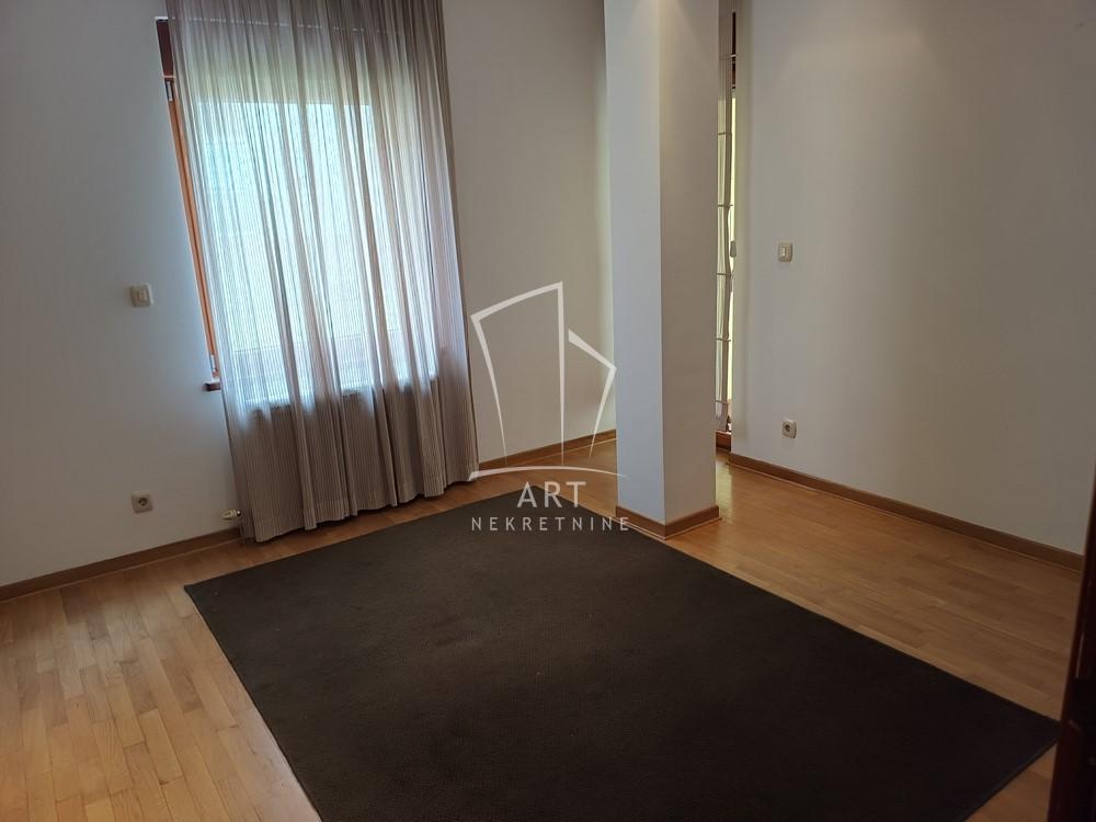 Slika 11 - Stojana Protića, Petosoban stan za izdavanje, 130m2, 2.200€