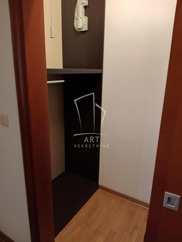 Slika 5 - Stojana Protića, Petosoban stan za izdavanje, 130m2, 2.200€