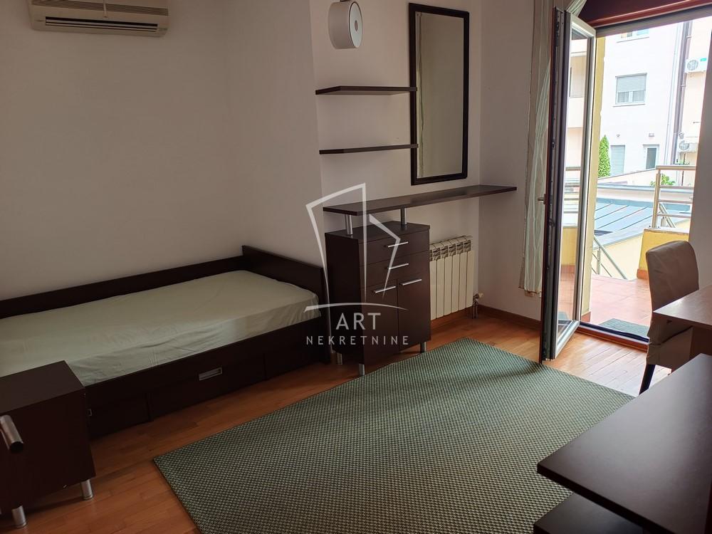 Slika 8 - Stojana Protića, Petosoban stan za izdavanje, 130m2, 2.200€