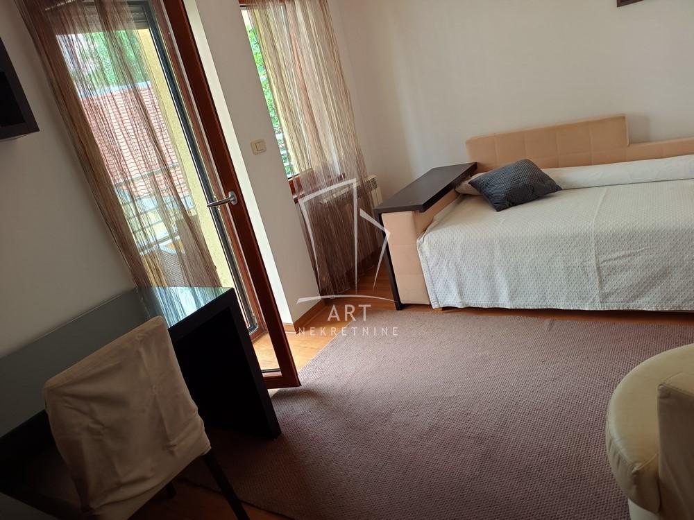 Slika 9 - Stojana Protića, Petosoban stan za izdavanje, 130m2, 2.200€