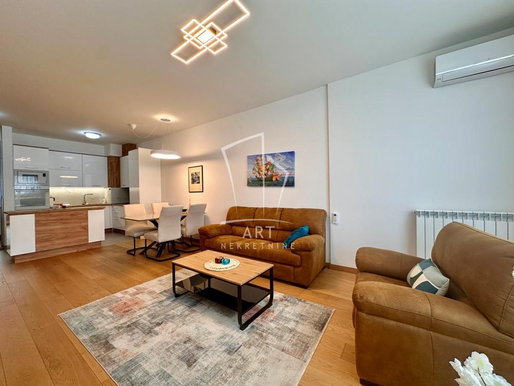 Glavna slika -Bulevar heroja sa Košara, Dvosoban stan za izdavanje, 60m2, 1.000€