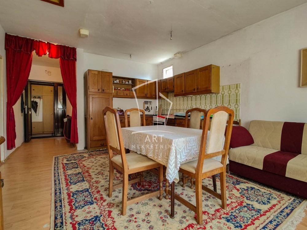 Slika 1 - 8. septembra,  Kuća na prodaju, 141m2, 151.000€