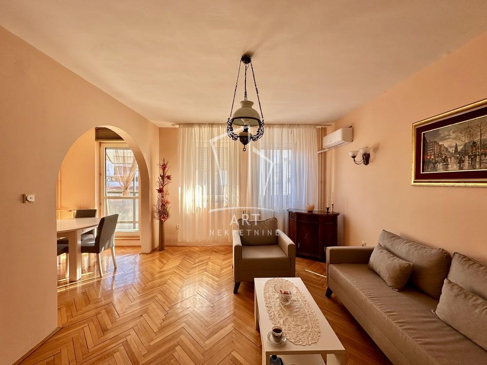 Slika 1 - Knez Miletina, Dvosoban stan na prodaju, 70m2, 350.000€