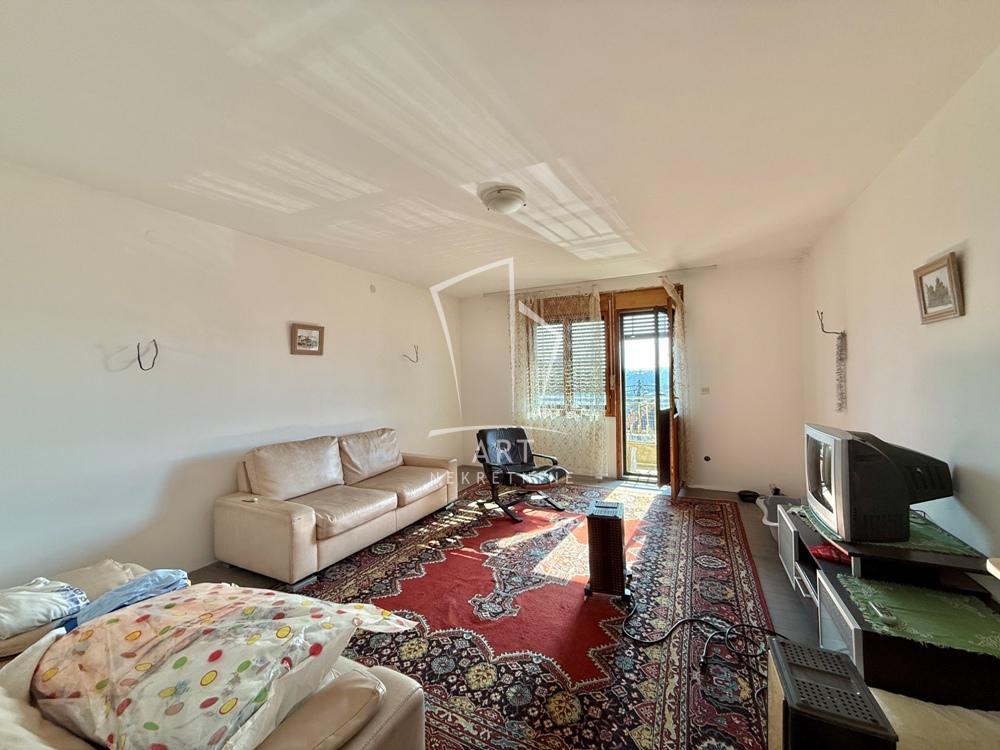 Glavna slika -Veštih pletilja,  Kuća na prodaju, 274m2, 220.000€