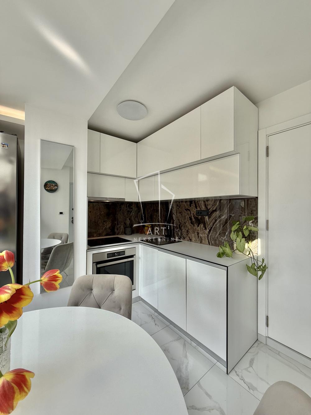 Slika 11 - Gundulićev Venac, Petosoban stan na prodaju, 113m2, 498.000€