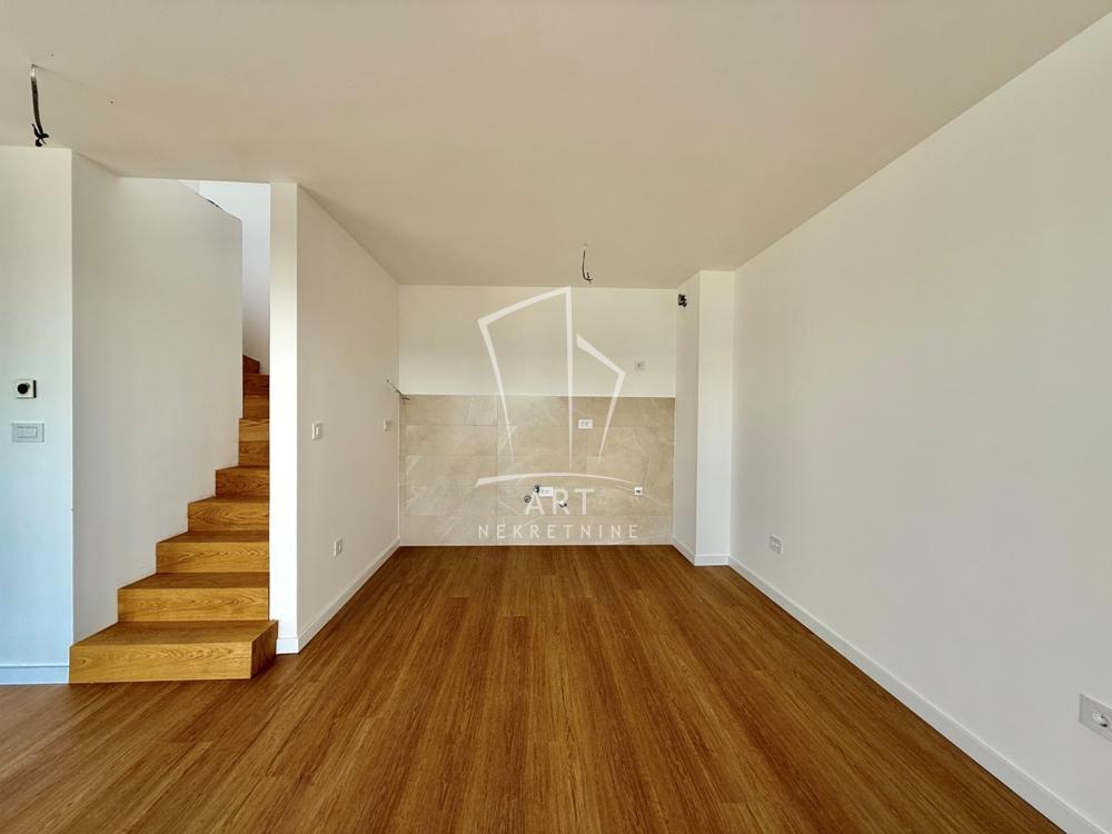 Slika 2 - Ozrenska, Četvorosoban stan na prodaju, 162m2, 426.800€