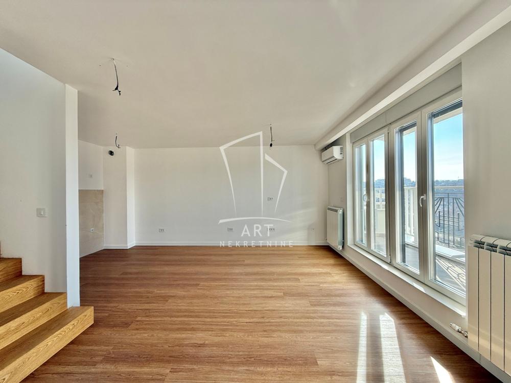 Slika 1 - Ozrenska, Četvorosoban stan na prodaju, 162m2, 426.800€