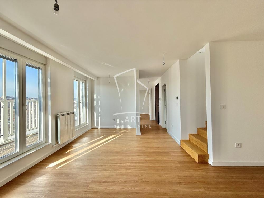Glavna slika -Ozrenska, Četvorosoban stan na prodaju, 162m2, 426.800€